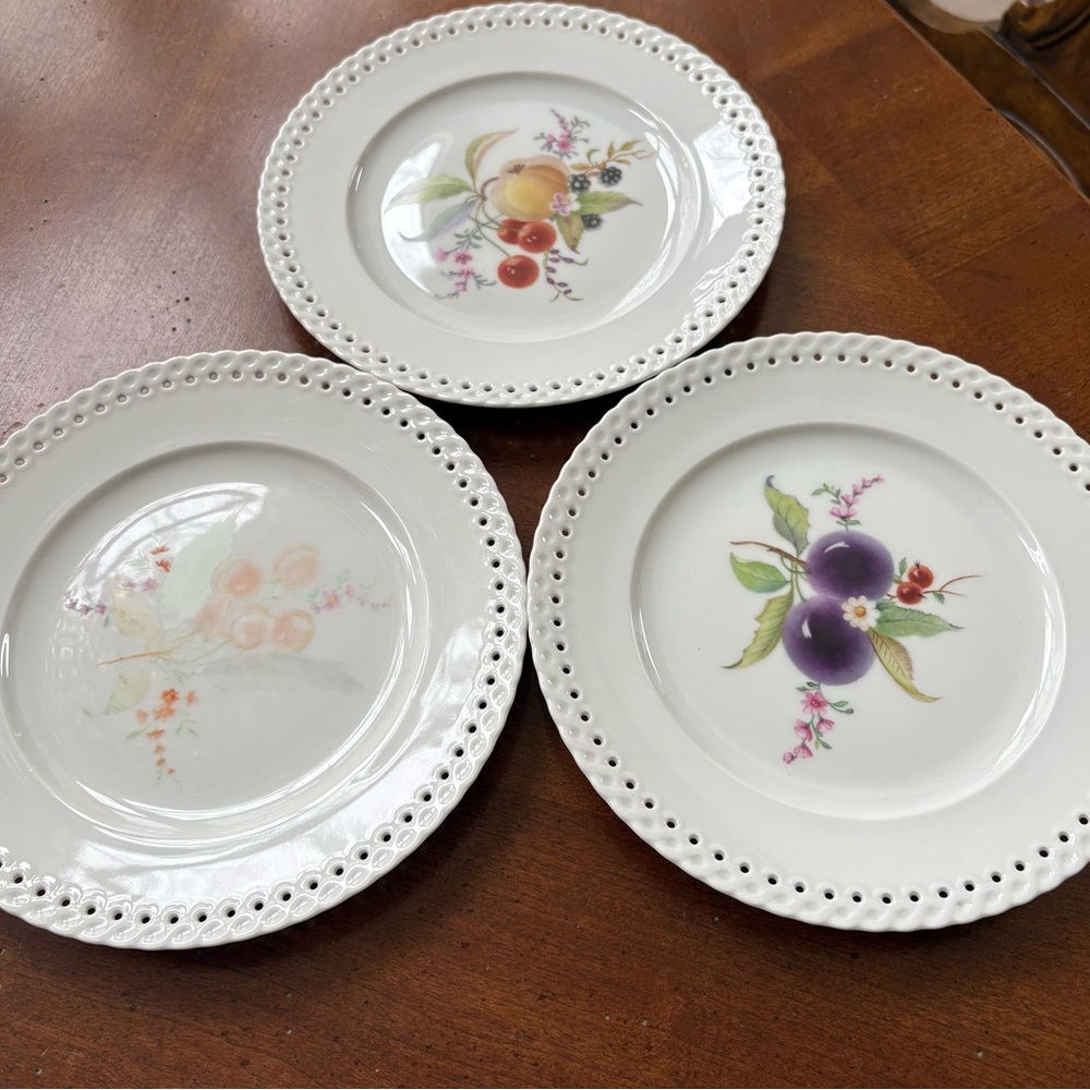 Vintage reticulated fruit plates made by Schwarzenhammer in Bavaria, Germany.